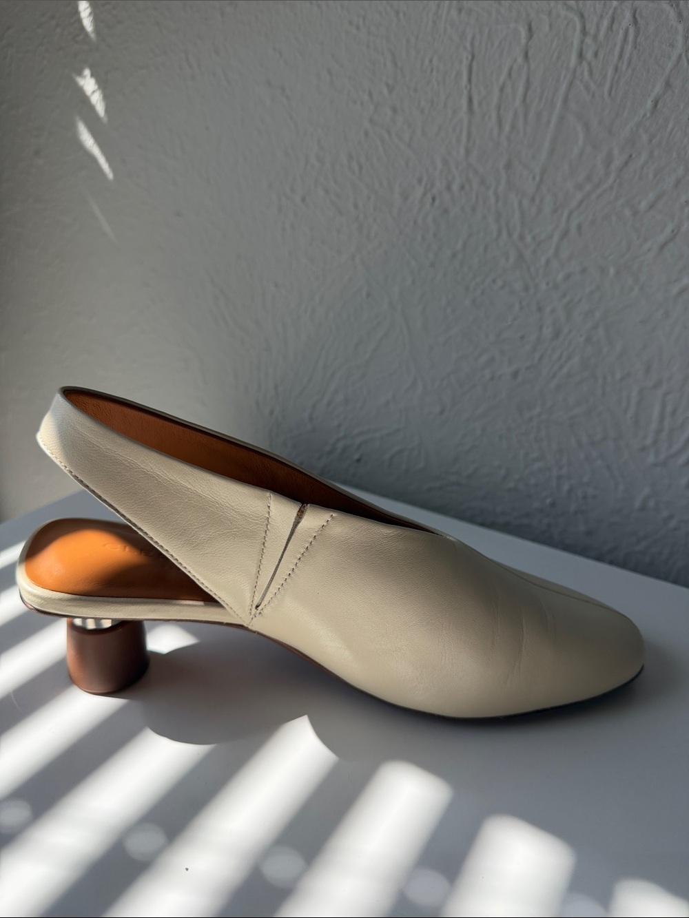 Robert Clergerie Cream Leather Slingback Mules - Picture 2 of 4